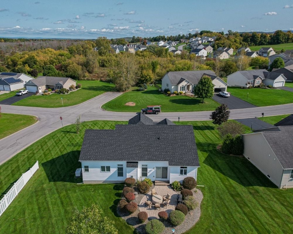 Melo Asphalt Shingle roof